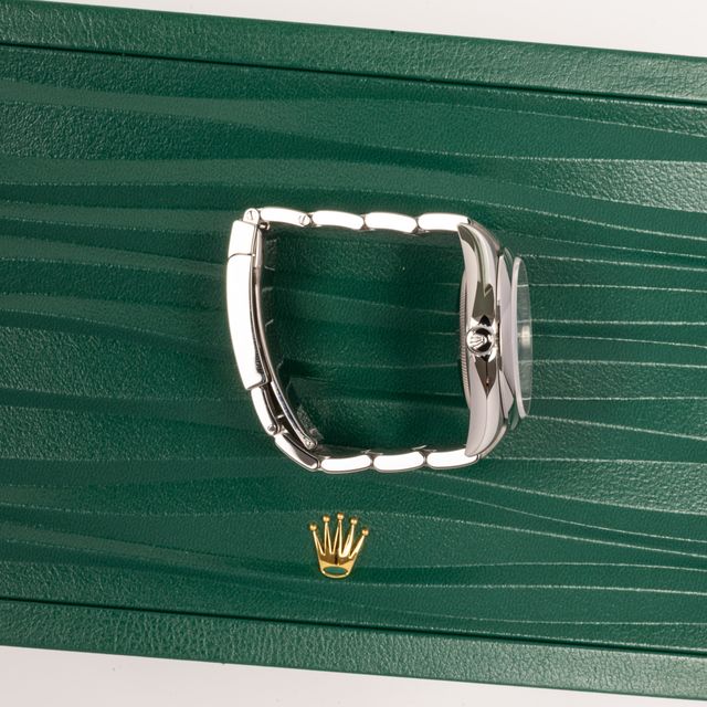 Rolex Oyster Perpetual 126000 Image 2